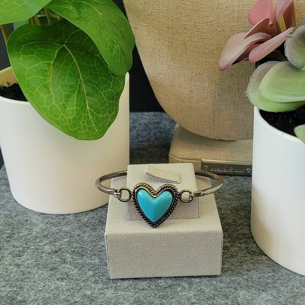 Southwestern Turquoise Color Heart Bangle Bracelet Silver Tone 5.75"